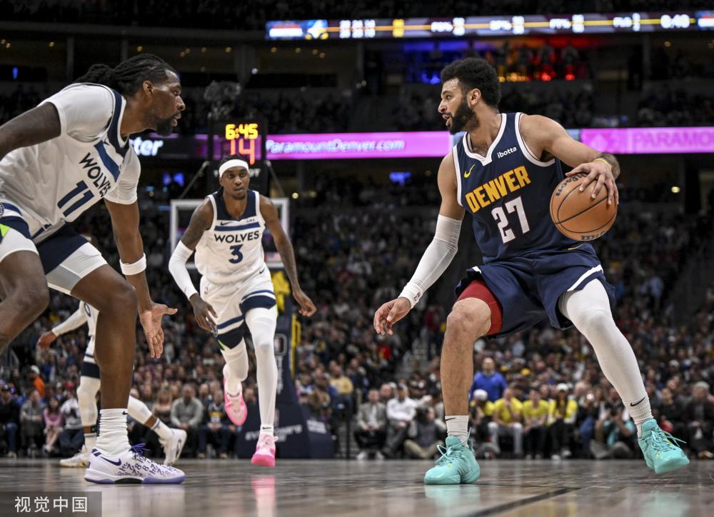 中脱颖而出 中脱颖而出