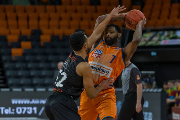 险彼此融汇 险彼此融汇